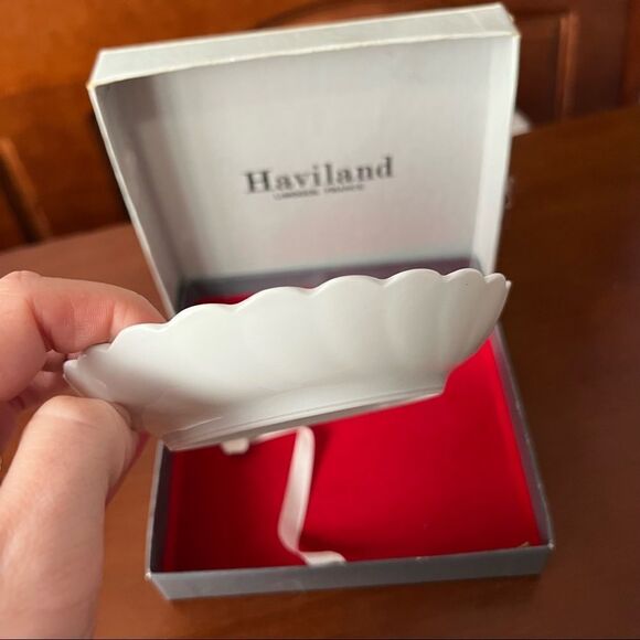 Vintage Haviland France Limoges white and gold saucer Like New - Picture 7 of 8